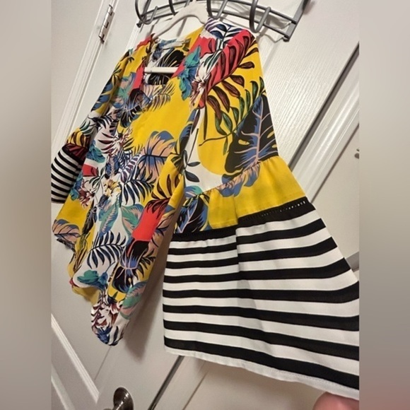 Valerie Stevens Tropical Stripe Boho Top With bell sleeves Women’s S preppy EUC - Picture 5 of 13